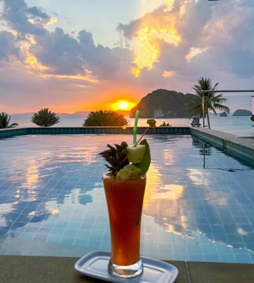 Sunset bay view villa